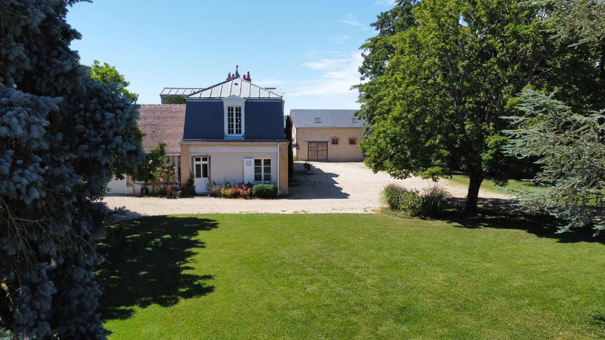 Maison Chaleureuse De 4 A 12 Personnes Neuville-aux-Bois المظهر الخارجي الصورة