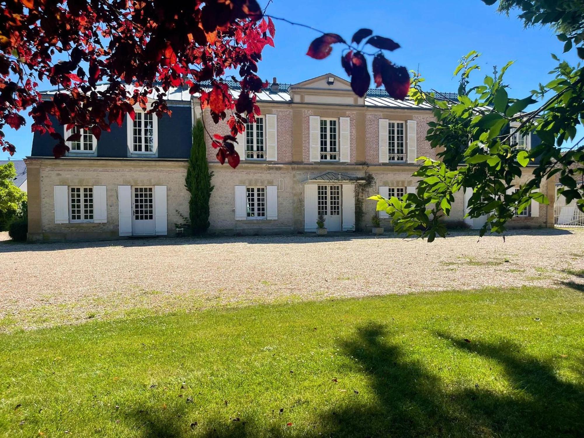 Maison Chaleureuse De 4 A 12 Personnes Neuville-aux-Bois المظهر الخارجي الصورة