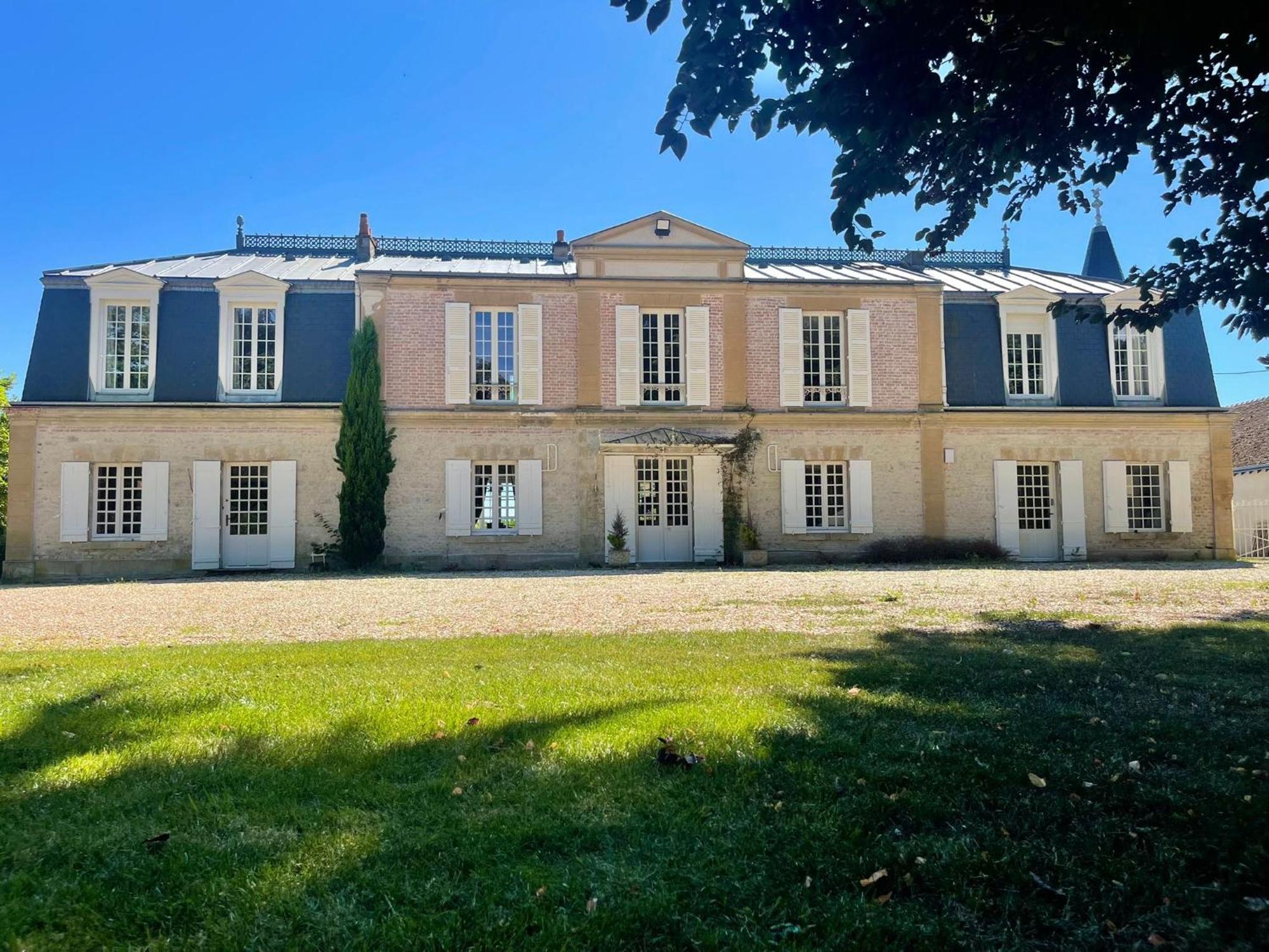 Maison Chaleureuse De 4 A 12 Personnes Neuville-aux-Bois المظهر الخارجي الصورة